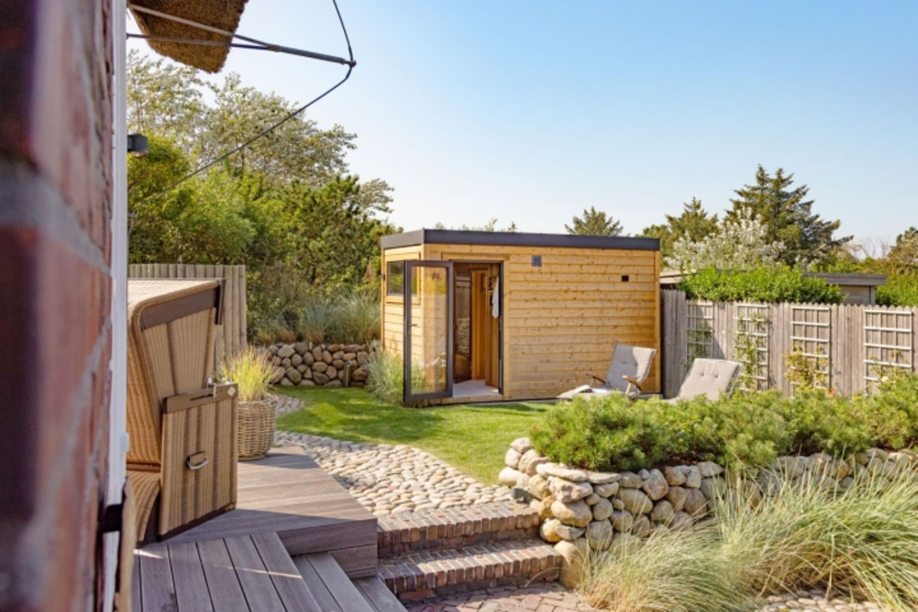 Sauna im Garten mit Meerblick