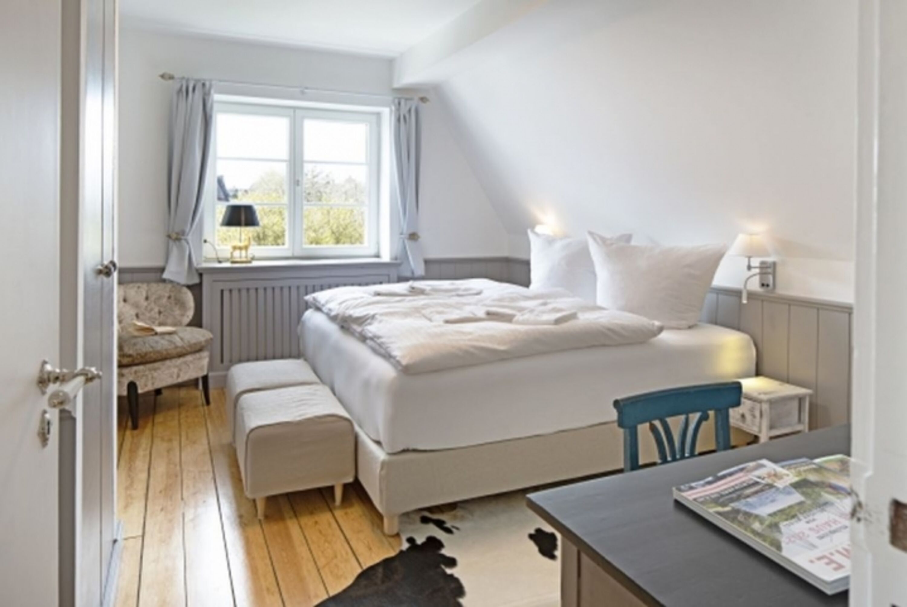 Schlafzimmer 1