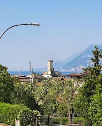 Blick vom Schlafzimmer auf die Scaliger Burg