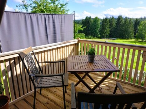 neue Terrasse mit Morgensonne