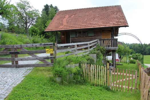 zwei separate Gartenbereiche