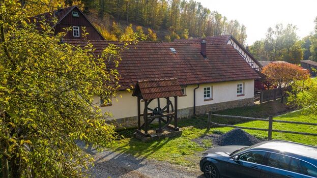 Außenansicht Ferienhaus - romantisch direkt am Mühlenbach