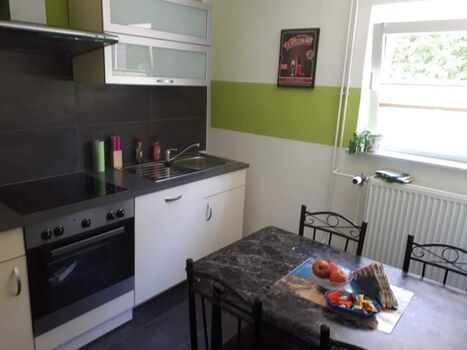 Küche mit Essbereich