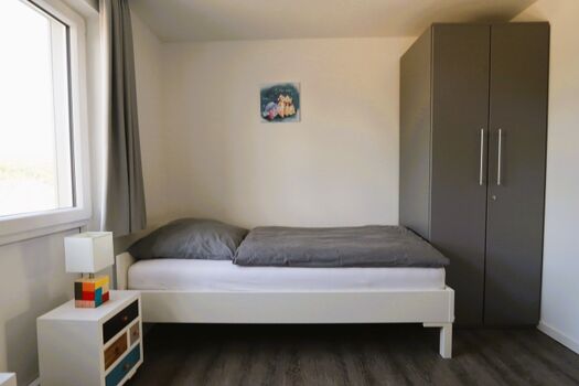 Kinder-Jugendzimmer seitl. Ansicht