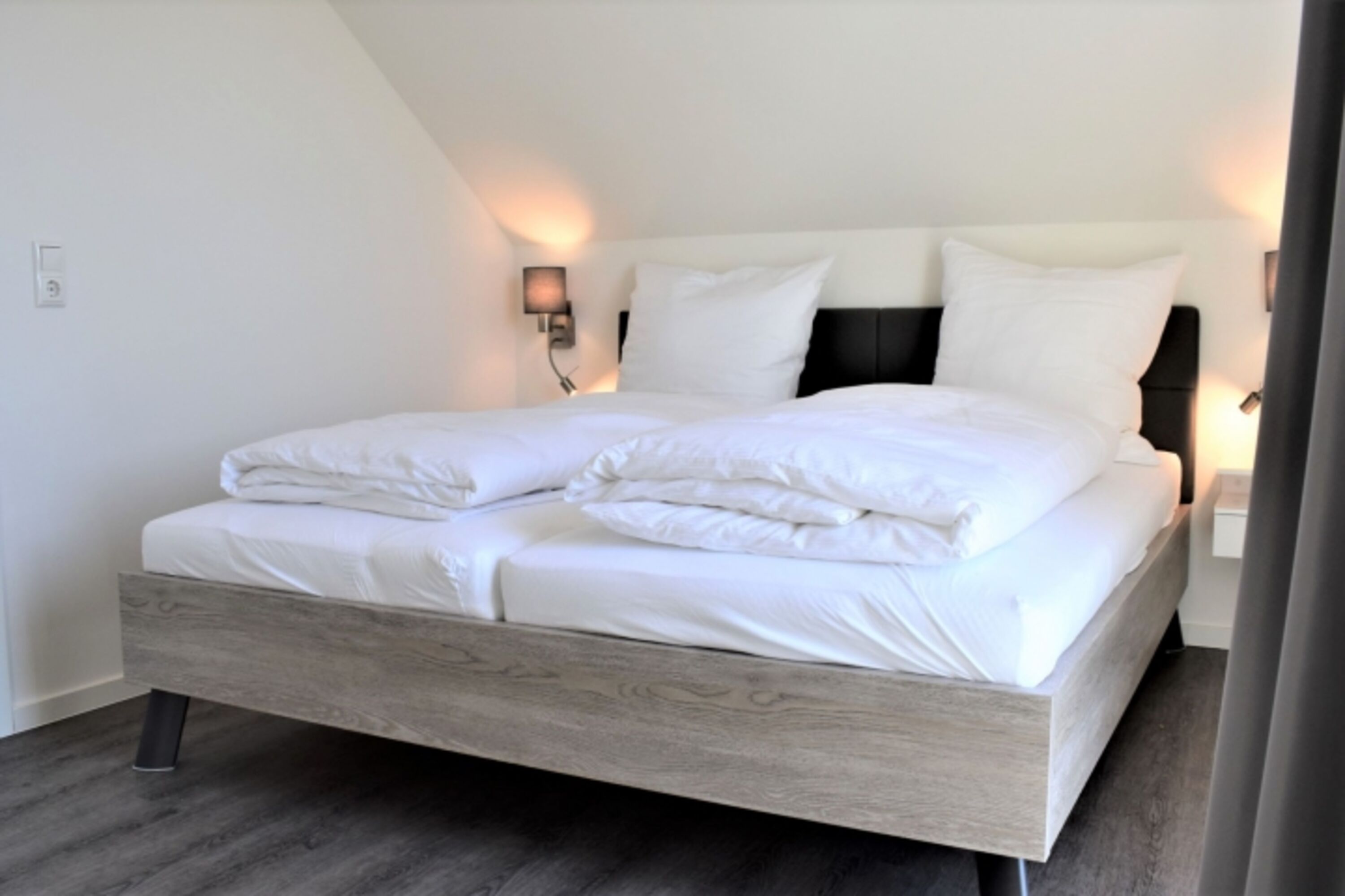 Schlafzimmer DG