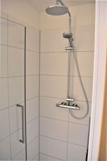 zweite Dusche im Bad