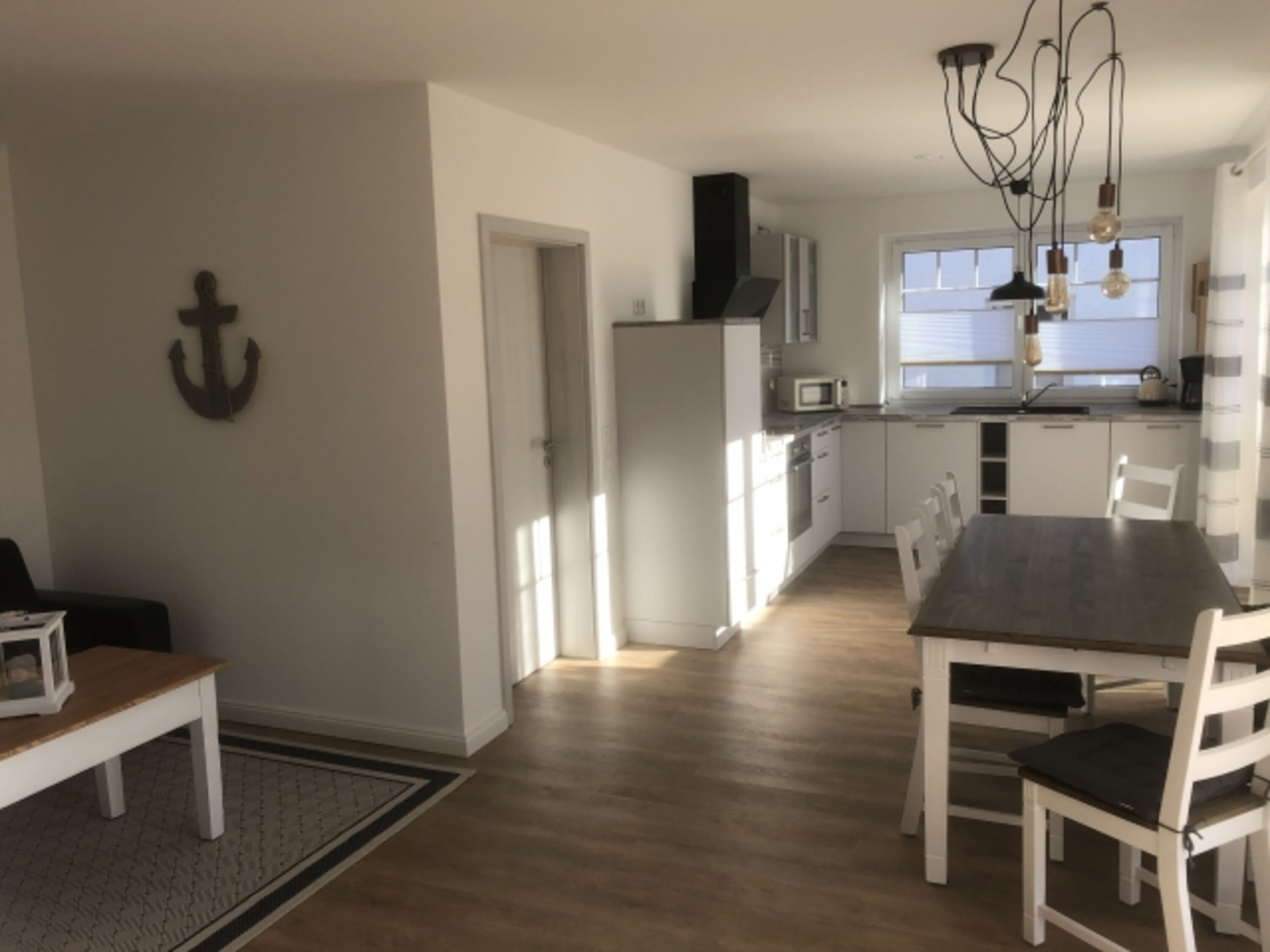 Große Wohnküche mit Terrassenzugang