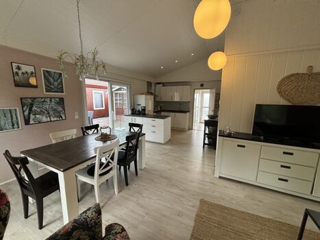 Esszimmer und Küche