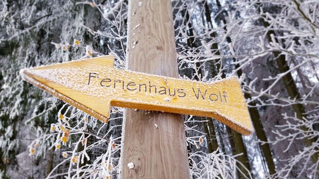 Wegweiser zum Feriendomizil 