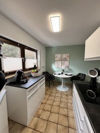 Küche und Esszimmer