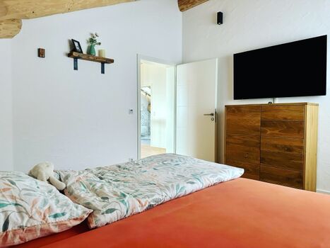 Fernseher in allen Schlafzimmern