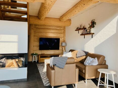 Wohnbereich mit Kamin