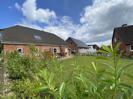 Gartenansicht vom Teichweg