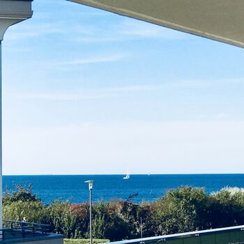 Seitlicher Meerblick vom großen Balkon