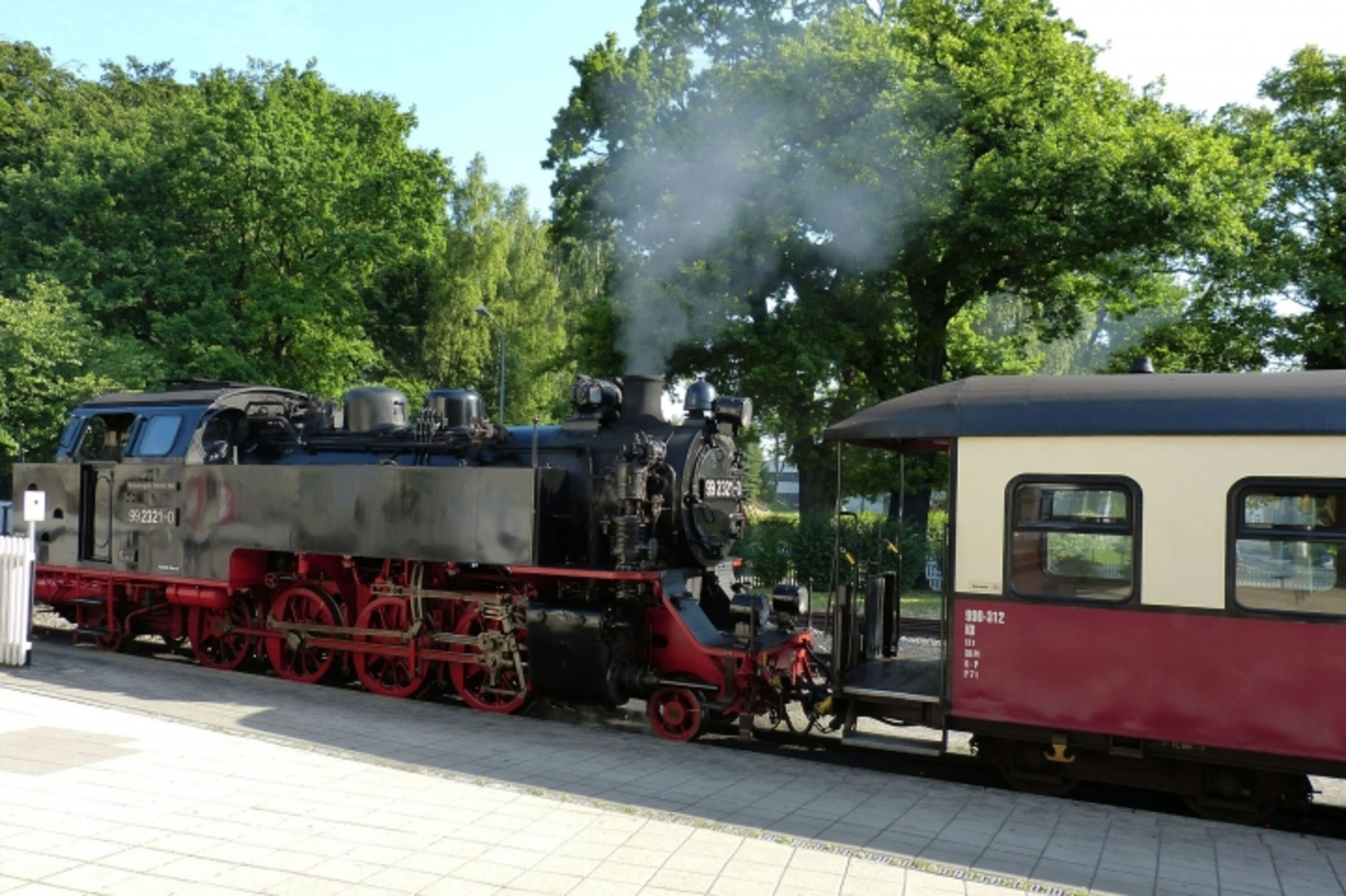 Die Mollibahn. Bahnhof 2 km entfernt. Für Groß und Klein ein Spaß!