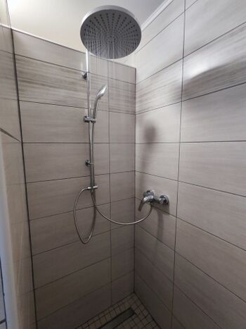 Badezimmer 1 / Masterbad Regendusche 