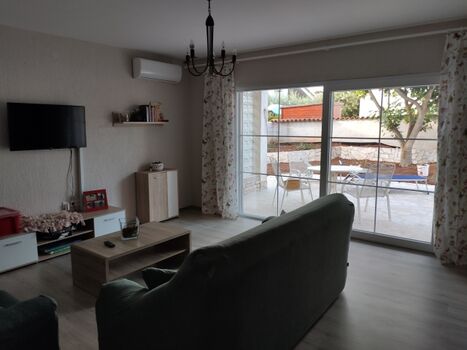 Das gemütliche geräumige Wohnzimmer