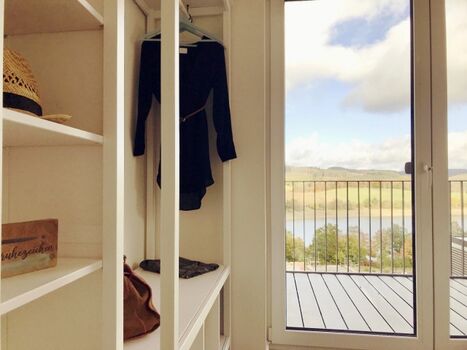 Schlafzimmer 1 mit Balkon