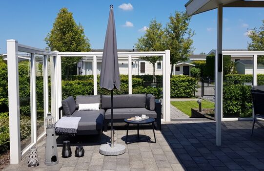 Lounge Bereich mit Windschutz