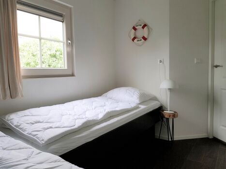 Schlafzimmer "2" mit Einzelbetten