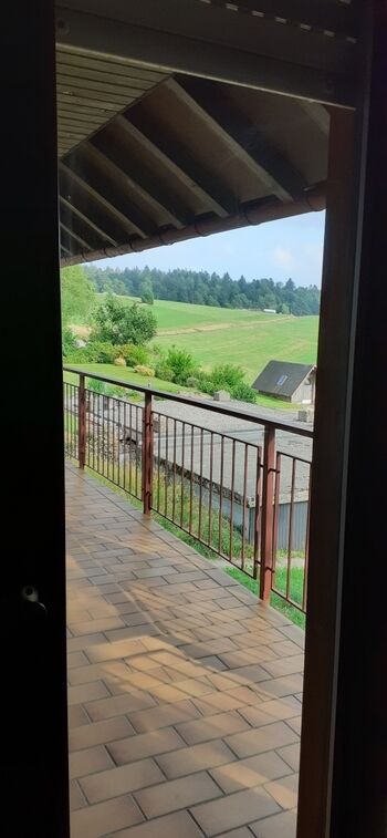 Blick aus dem Schlafzimmer(zweite Balkontür)