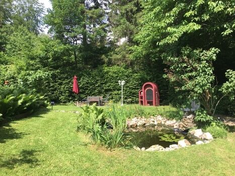 Garten mit Teich