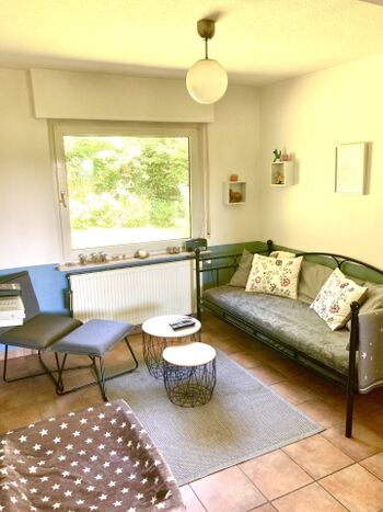 Wohnzimmer mit Fernseher