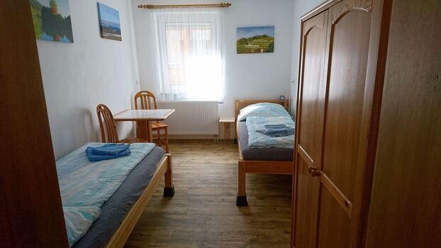 Kinderzimmer Kiefernzapfen, Platz für ein Babybett