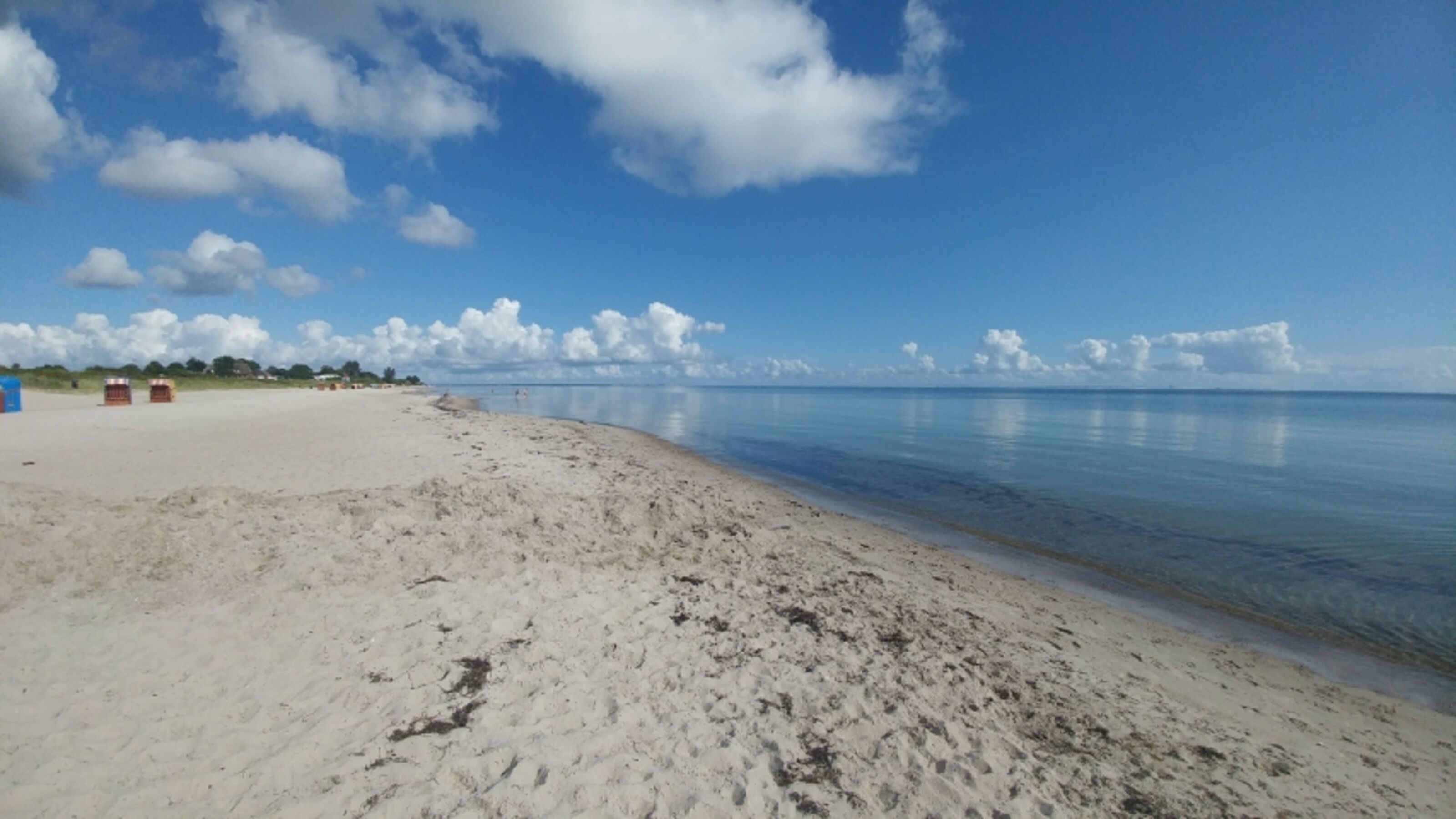 weitläufiger Badstrand