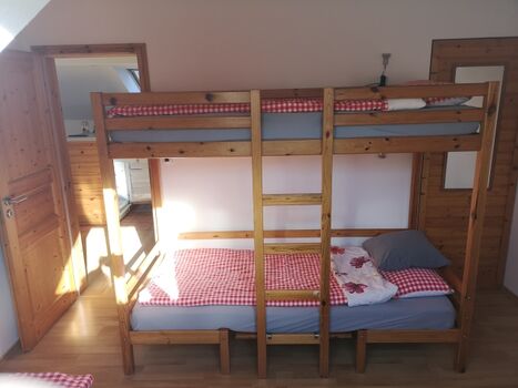 Schlafzimmer 2