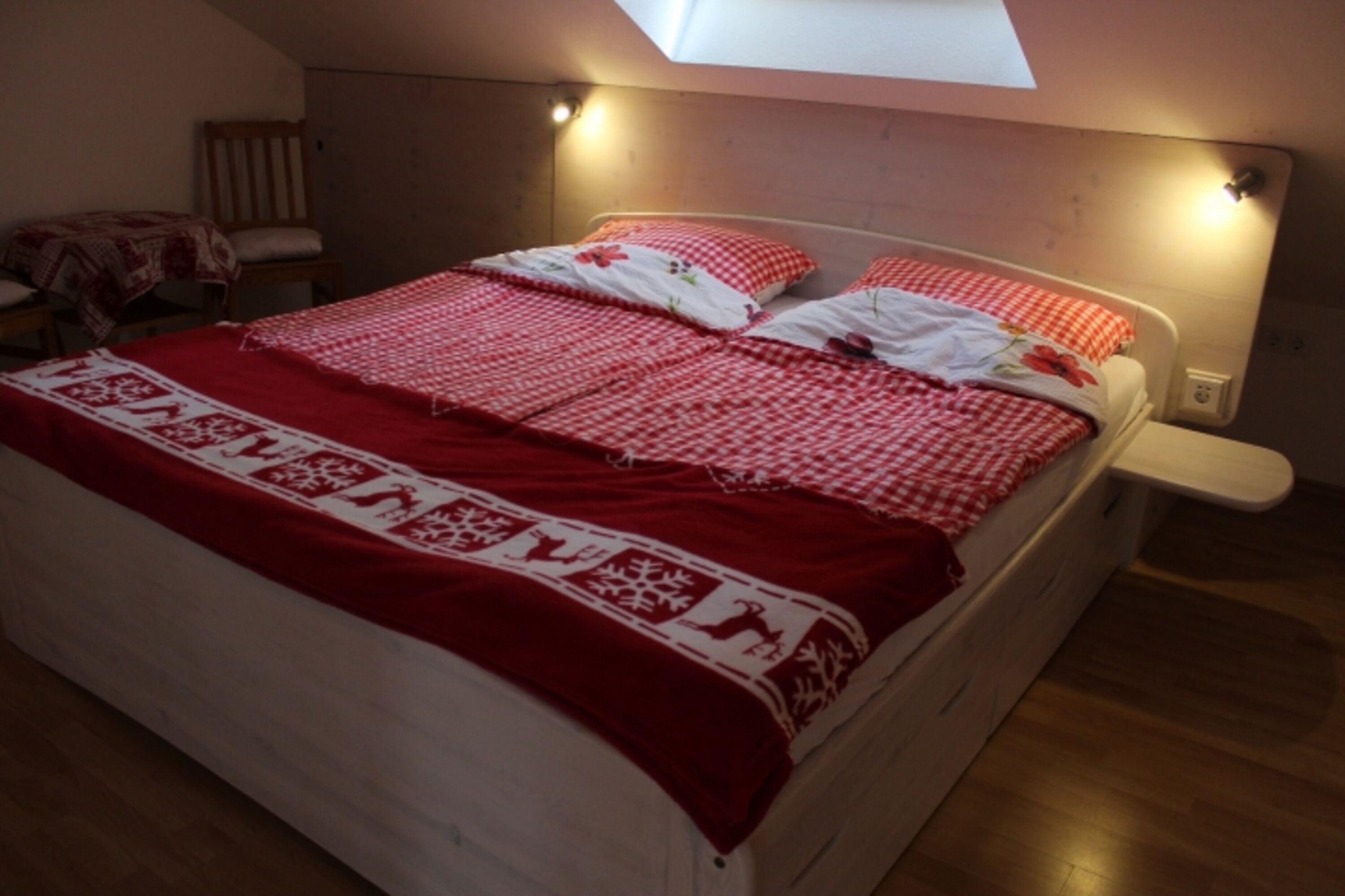 Schlafzimmer 1