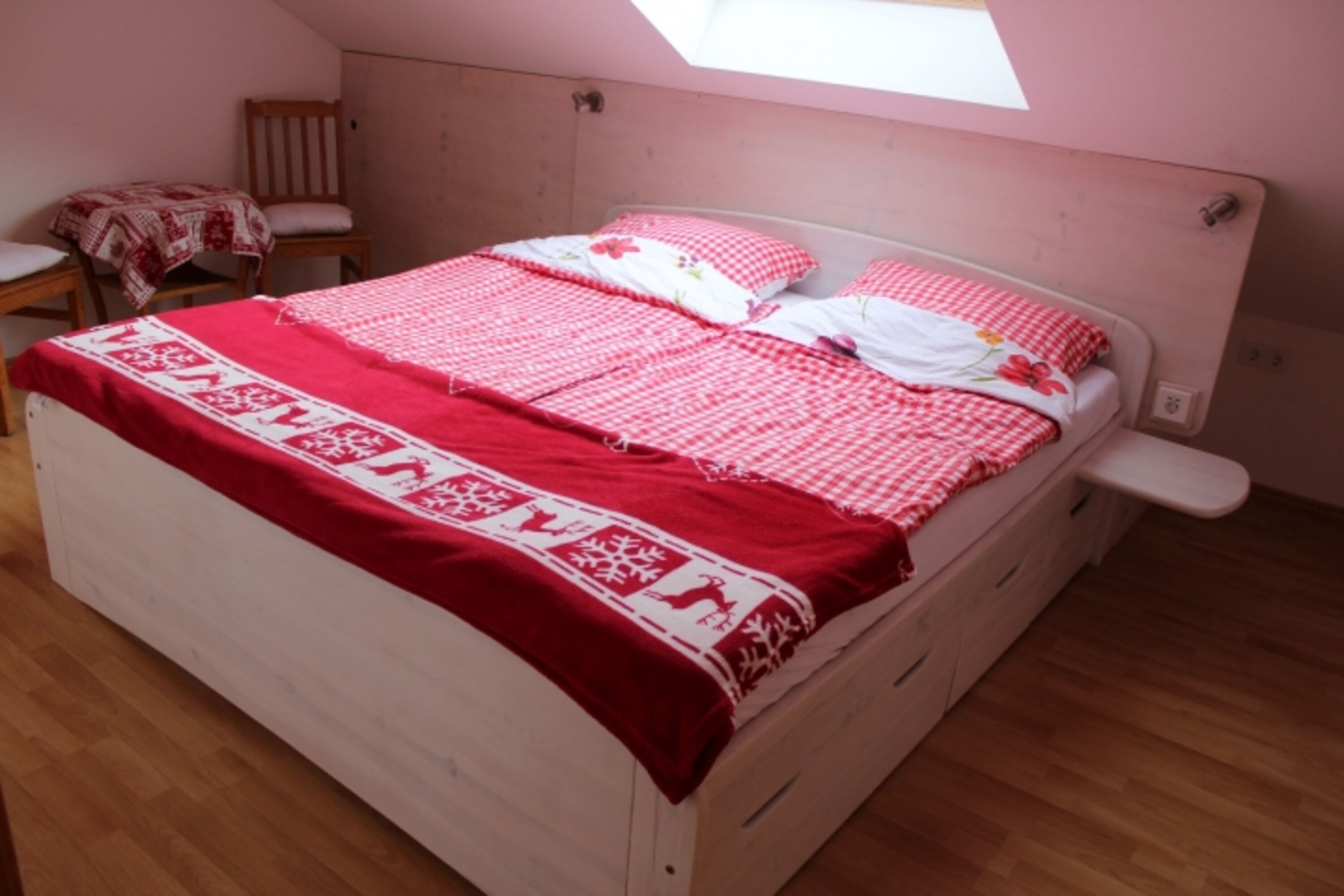 Schlafzimmer 1