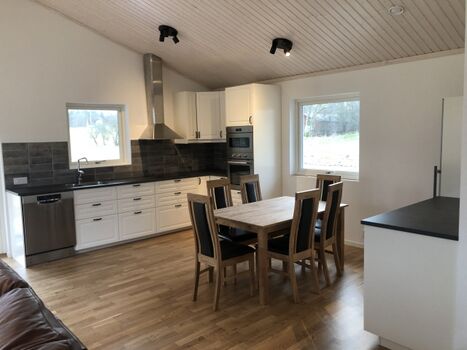 Küche mit Essbereich