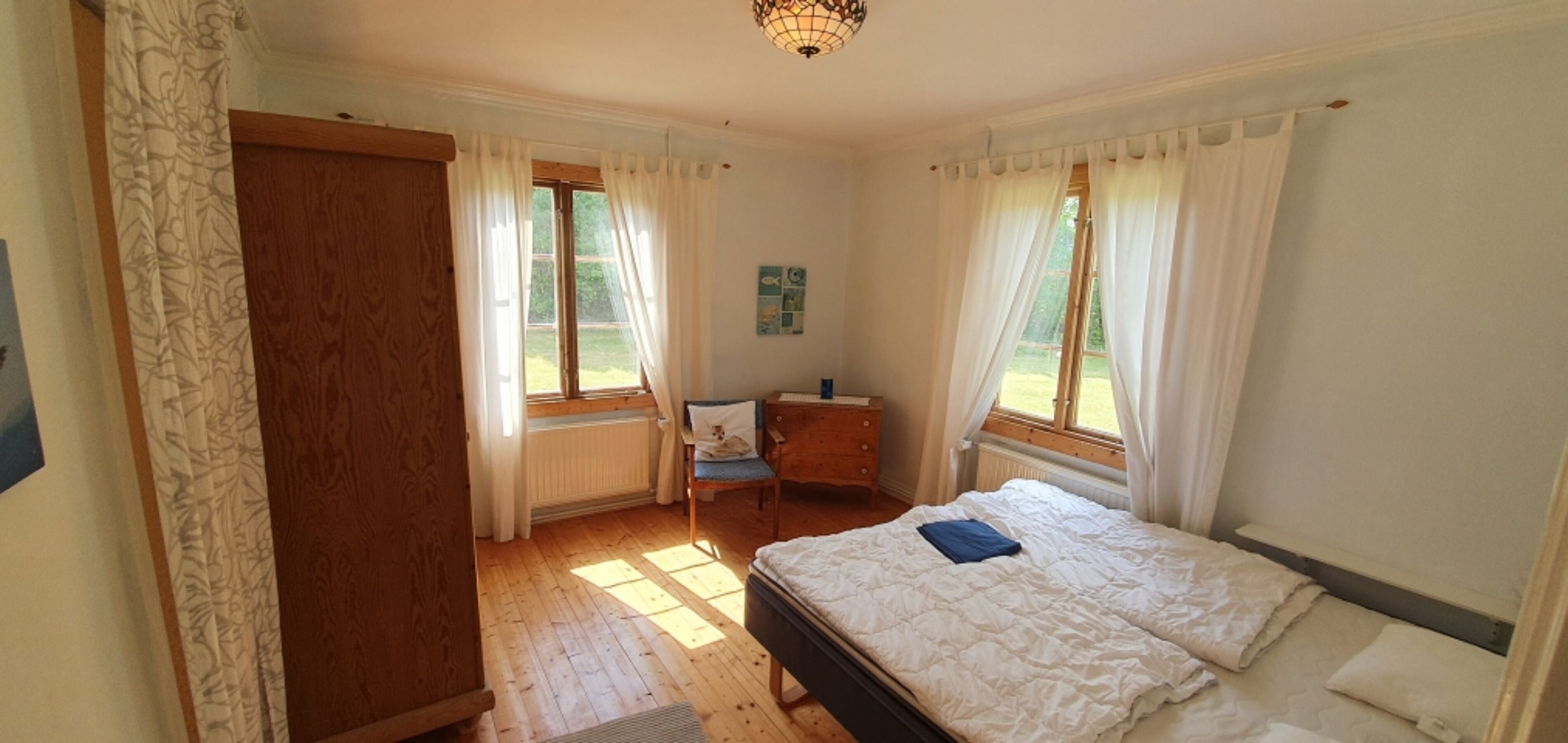 Schlafzimmer 1