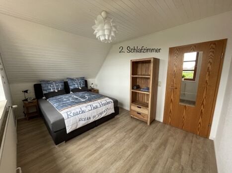 2. Schlafzimmer