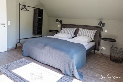 4 Schlafzimmer mit jeweils einem Doppelbett