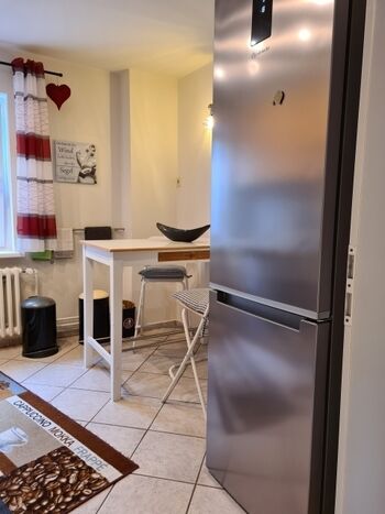 grosser Kühlschrank und Gefrierschrank