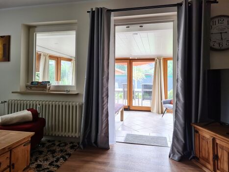 Durchgang Wohnzimmer zum Wintergarten