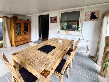 Wintergarten Eßtisch