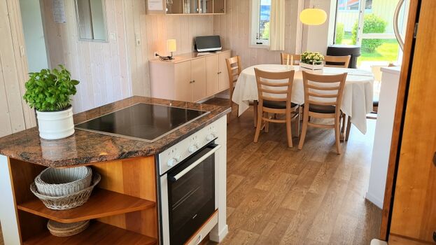 Küche und Essbereich