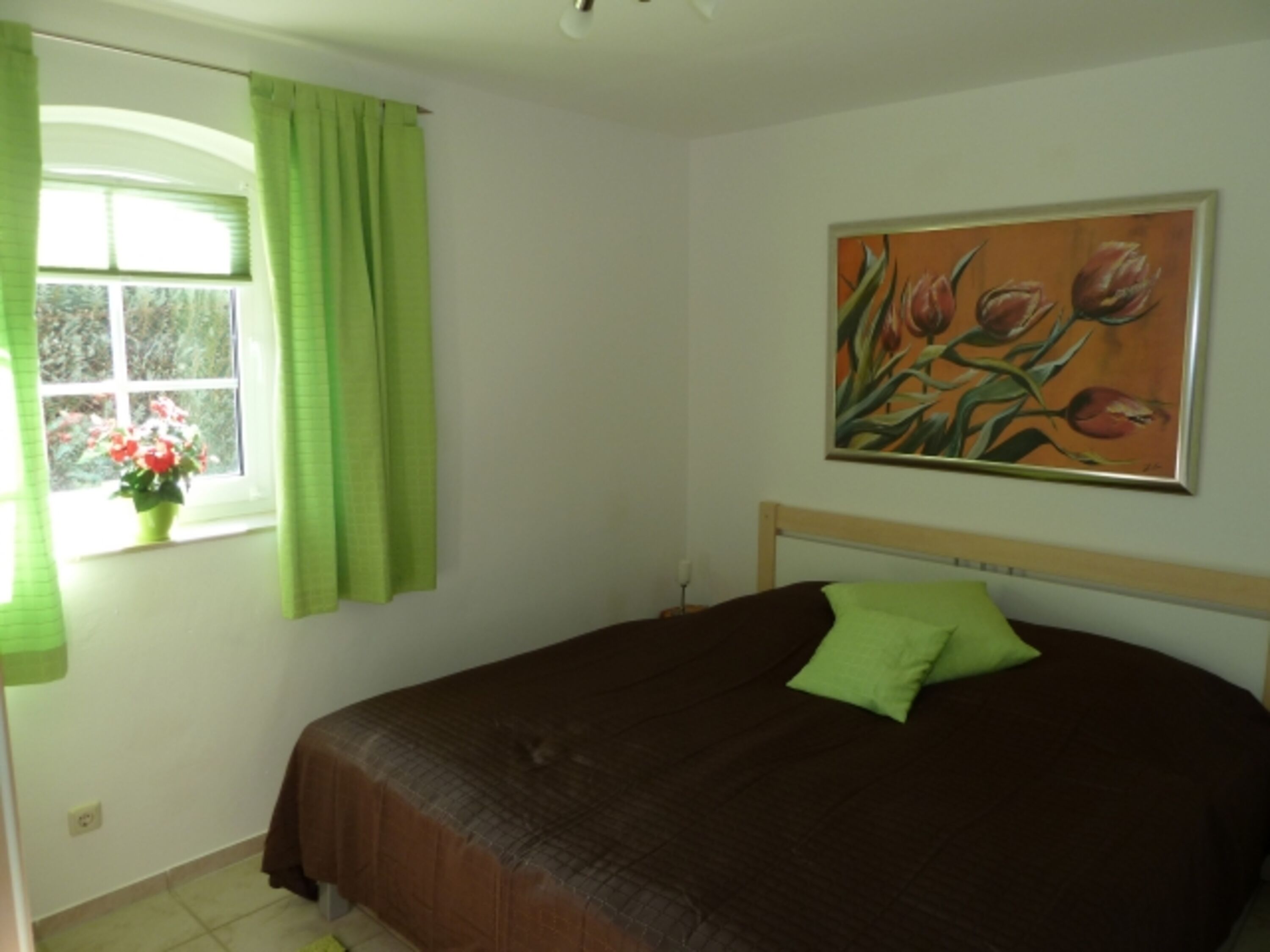 Schlafzimmer (EG)