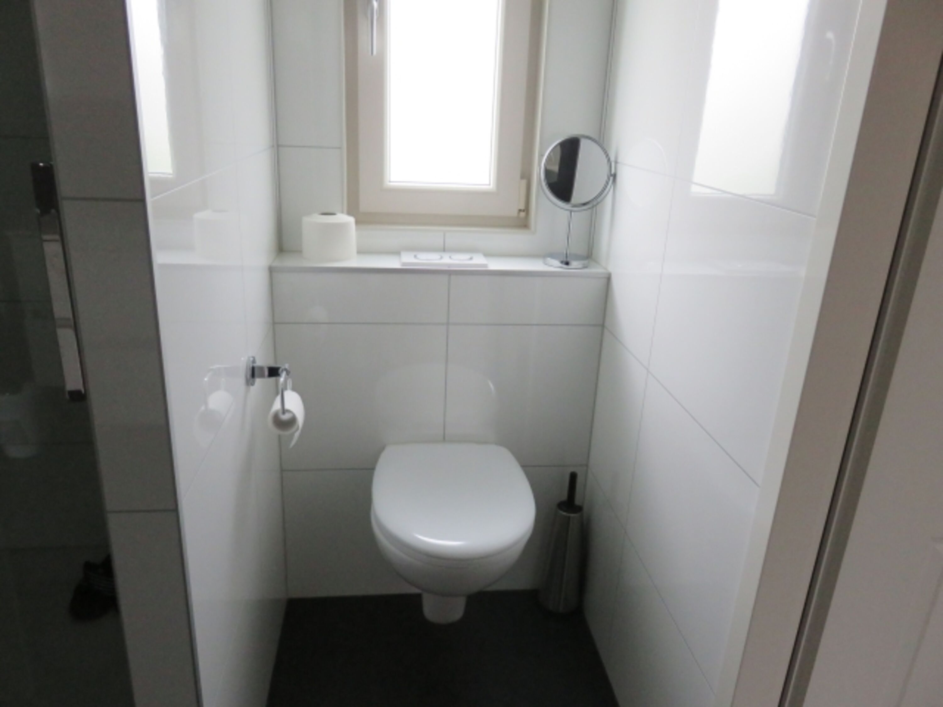  Toilette im Badezimmer