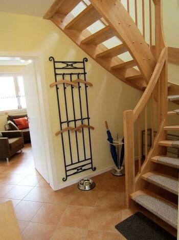 Flur - Treppe mit Teppichstufenbelag