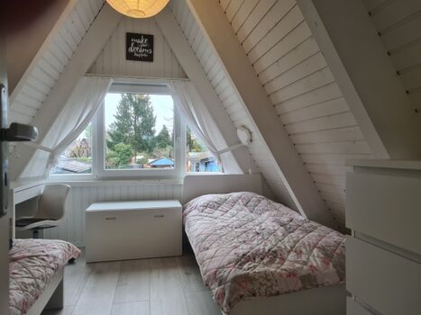 Schlafzimmer 2, 2 Einzelbetten 90x200