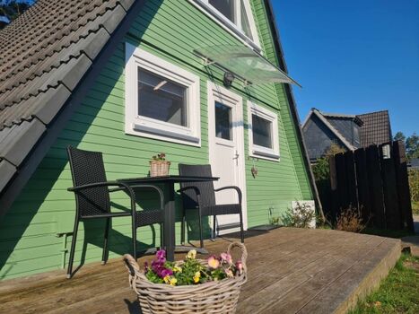 Eingang mit Terrasse