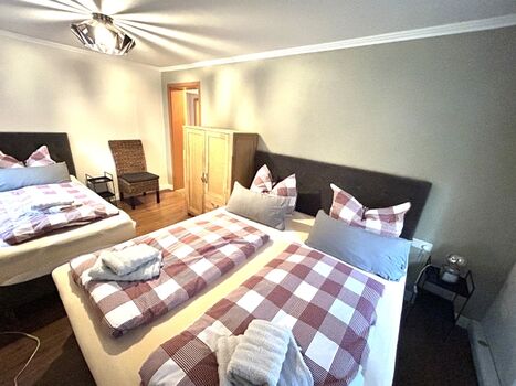 Schlafzimmer 1 im EG