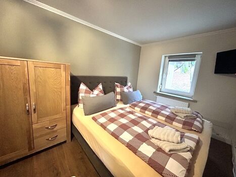 Schlafzimmer 1 im EG