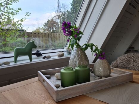 Estisch mit Dekoration