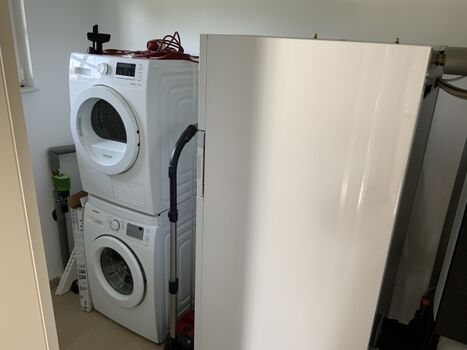 Waschmaschine und Trockner im HWR