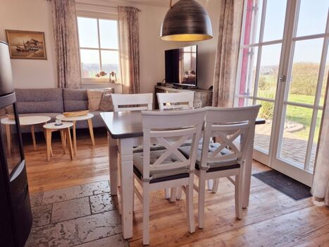 Esstisch im offenen Wohn- Essbereich